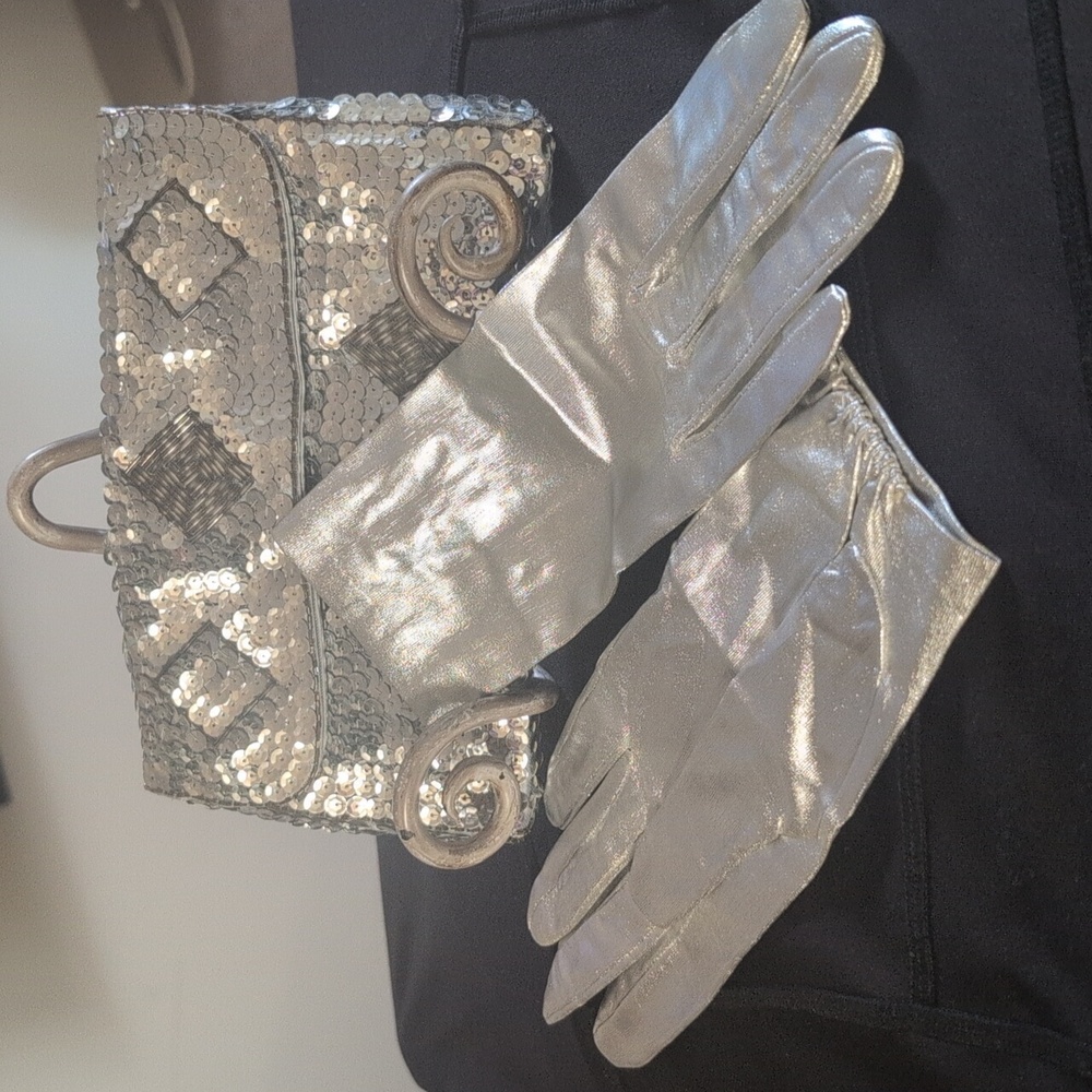 1950's Le Regale Sequin Clutch W opera Gloves